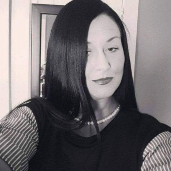 Meet your Posher, Joni - Picture 3 of 3